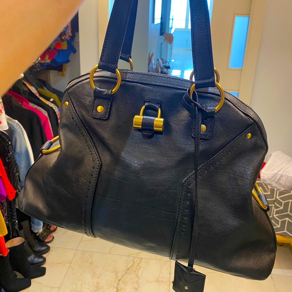 YSL MUSE bag. Good condition.Light wear outside/inside. Minor creasing on strap.